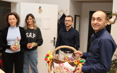 Wsp&oacute;lne ubieranie choinki 2025 